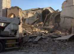 Italy quake: Powerful tremor near Norcia destroys buildings
