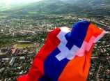 Որքա՜ն անհնար է նկարագրել մահվան սպասող այն ծանր րոպեները, որ ժամեր դարձան, հետո` օրեր և անսահմանություն Որքա՜ն անհնար է նկարագրել մահվան սպասող այն ծանր րոպեները, որ ժամեր դարձան, հետո` օրեր և անսահմանություն
