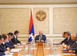 Բակո Սահակյանը խորհրդակցություն է անցկացրել 