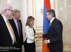 Վարչապետն ԱՄՆ կոնգրեսականների հետ քննարկել է հայ-ամերիկյան տնտեսական համագործակցության հեռանկարները և Արցախյան հիմնախնդիրը